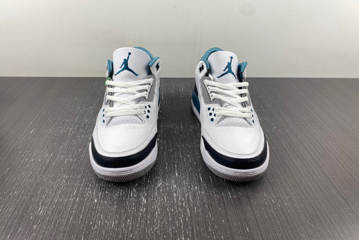Air Jordan 3 Retro  136064-660